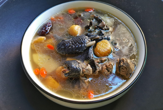乌鸡汤怎么炖最有营养 如何炖乌鸡汤好喝又营养